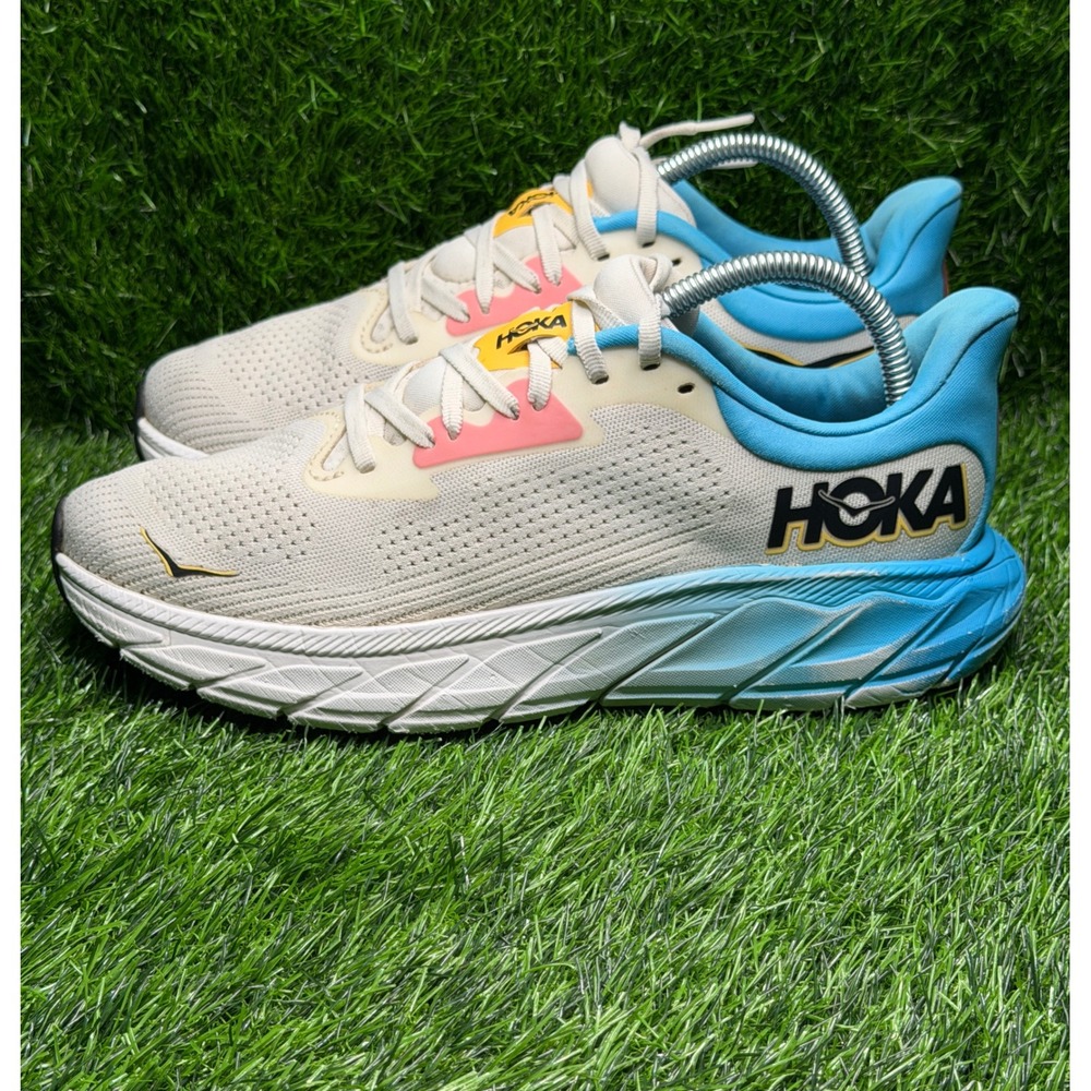 Hoka Arahi 7 Womens 9.5 Running Shoes Blanc De Blanc Swimsuit Blue 1147851 BSW